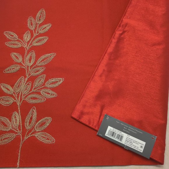 Threshold Red and Gold Table Placemats - Set of 3 - Picture 4 of 9